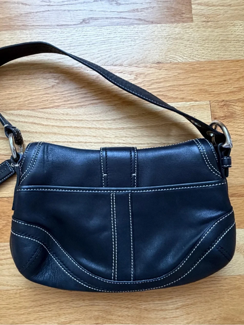Vintage 2007 Coach Soho Leather Buckle Flap Shoulder Bag
